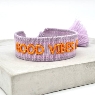 GOOD VIBES ONLY STATEMENT ARMBAND